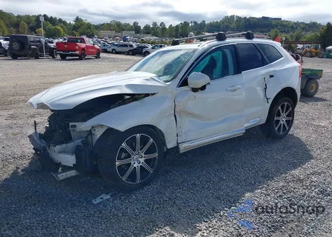 2021 Volvo Xc60 T5 Inscription z USA, uszkodzony, nr VIN YV4102DL4M1860713